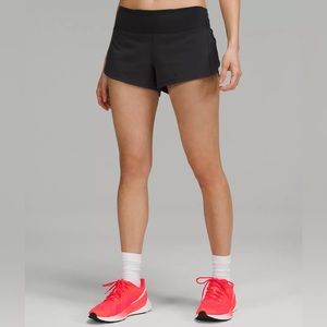 Lulu lemon Speed Up Low-Rise Lined Short 2.5" - Size 4